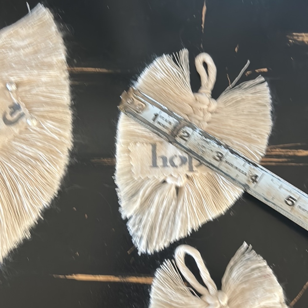5 HANDMADE ORNAMENTS - Picture 10 of 12